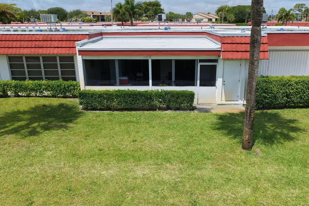 5800 Fernley Drive W West Palm Beach FL 33415