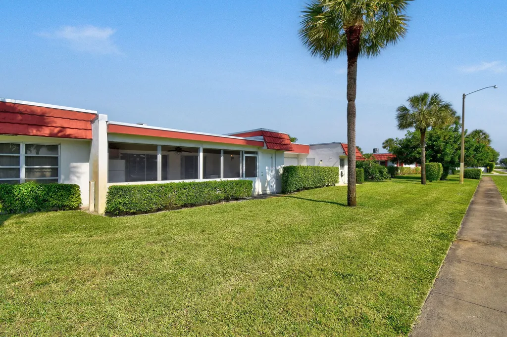 5800 Fernley Drive W West Palm Beach FL 33415