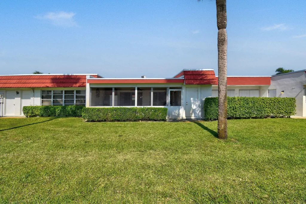 5800 Fernley Drive W West Palm Beach FL 33415