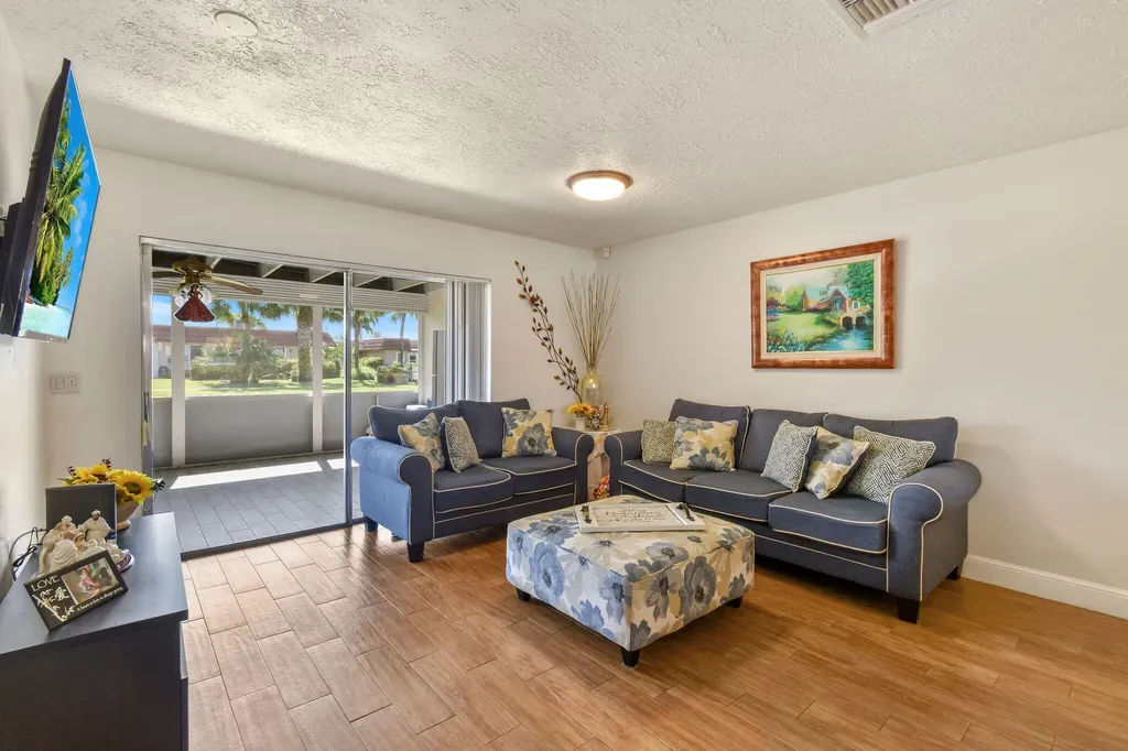 5800 Fernley Drive W West Palm Beach FL 33415