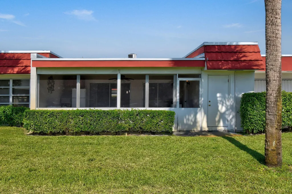 5800 Fernley Drive W West Palm Beach FL 33415