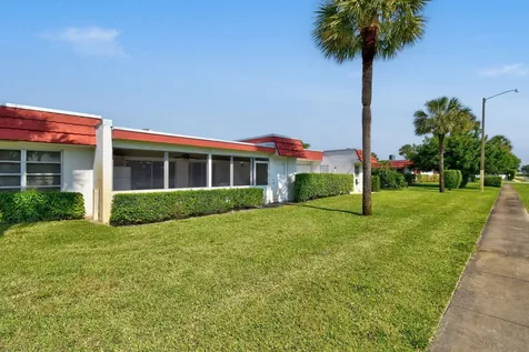 5800 Fernley Drive W West Palm Beach FL 33415