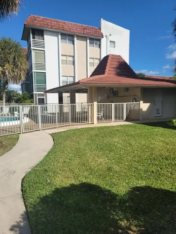 3571 Inverrary Drive Lauderhill FL 33319