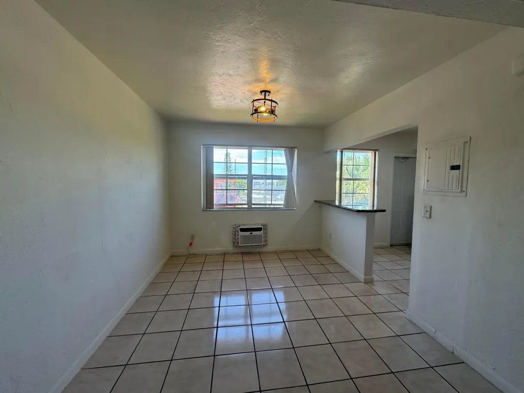 605 84th Street Miami Beach FL 33141