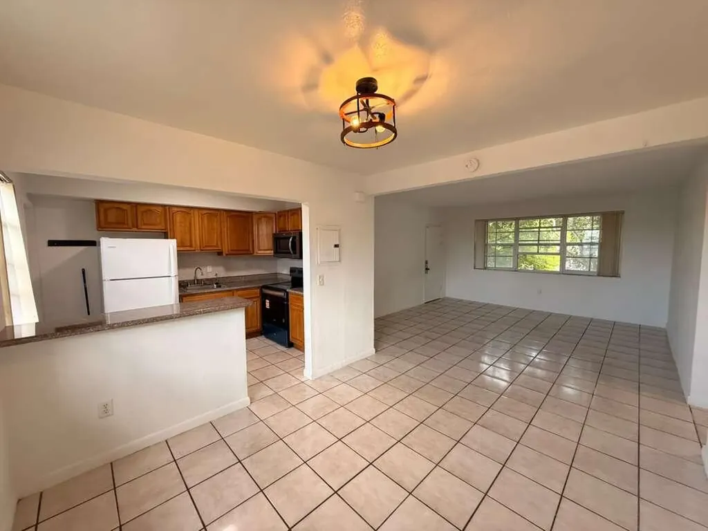 605 84th Street Miami Beach FL 33141