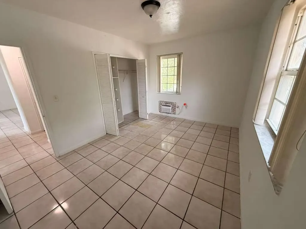 605 84th Street Miami Beach FL 33141