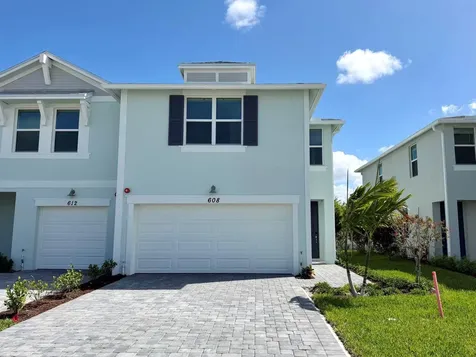608 Salisbury Circle Fort Pierce FL 34982