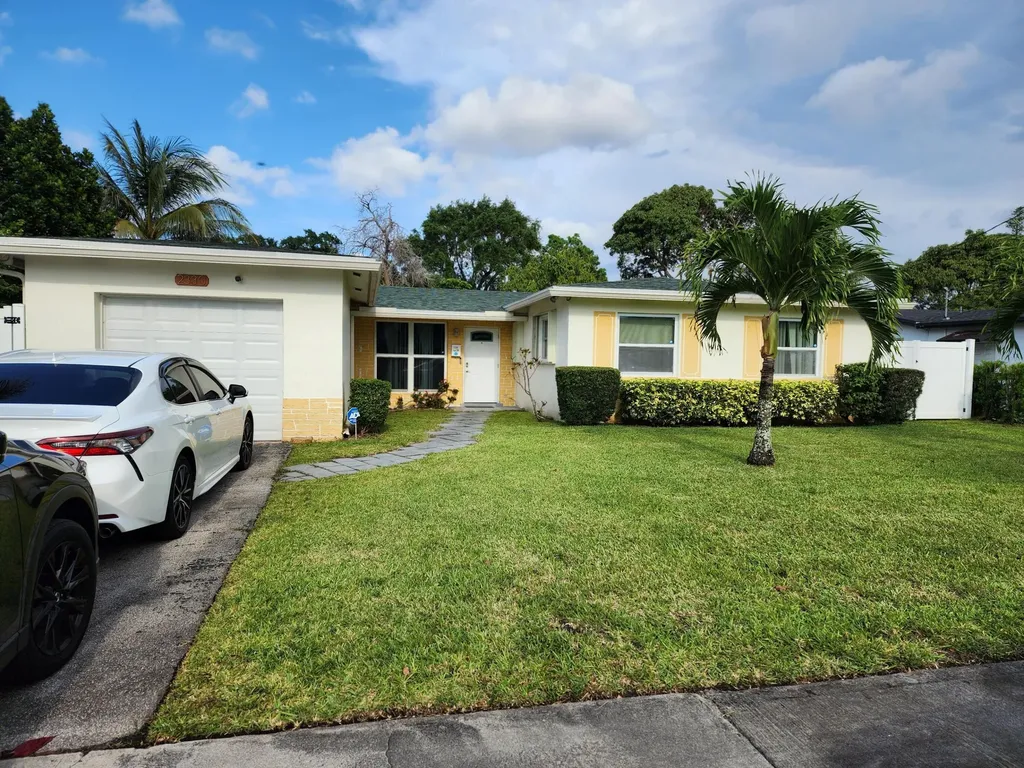 2330 NW 47th Avenue Lauderhill FL 33313