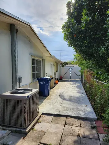 2330 NW 47th Avenue Lauderhill FL 33313