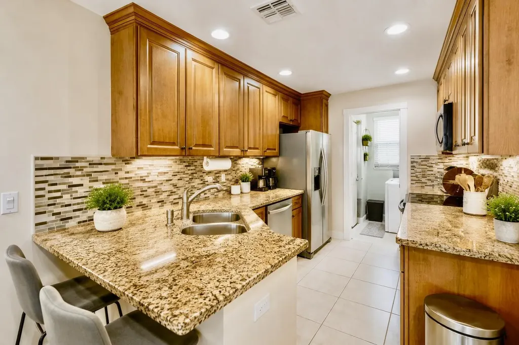 154 Santa Barbara Way Palm Beach Gardens FL 33410
