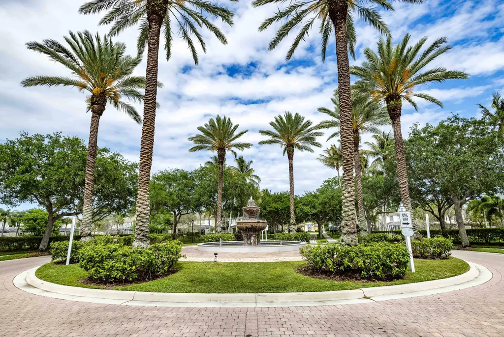 154 Santa Barbara Way Palm Beach Gardens FL 33410