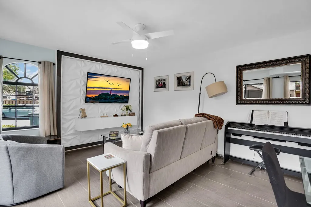 8291 Thames Boulevard Boca Raton FL 33433