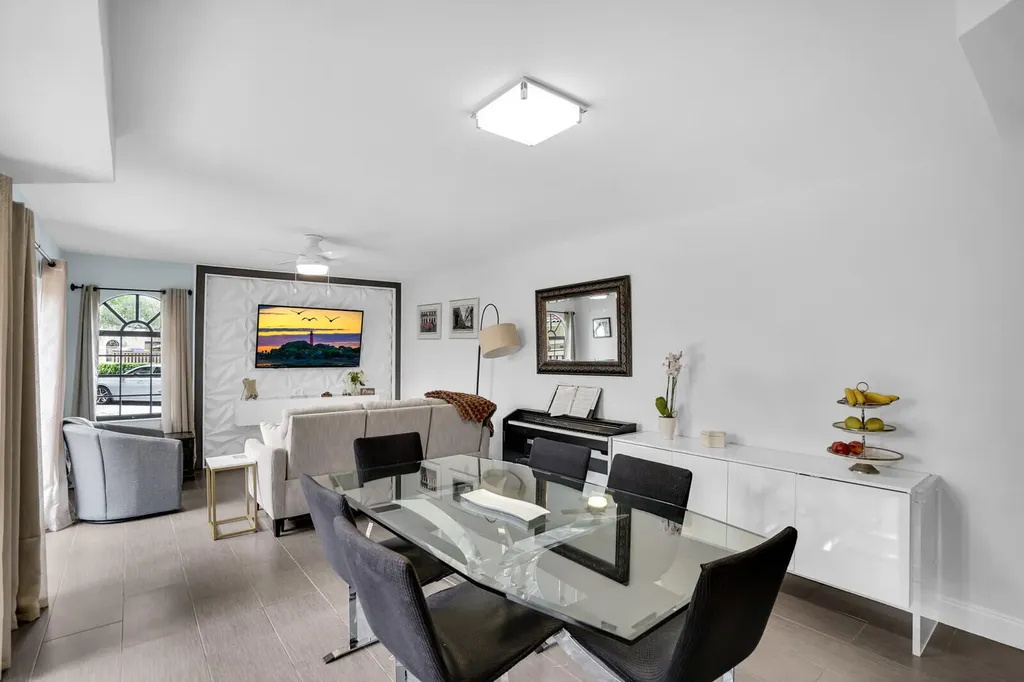 8291 Thames Boulevard Boca Raton FL 33433
