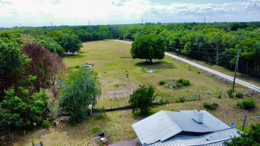 17135 NW 190th Road Okeechobee FL 34972