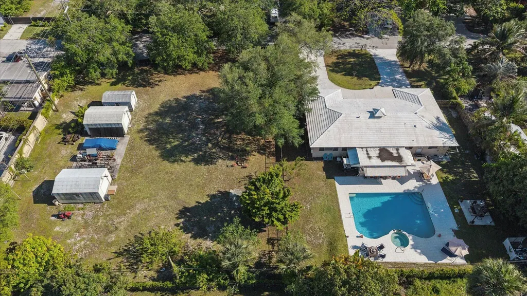 4011 SW 2nd Street Plantation FL 33317