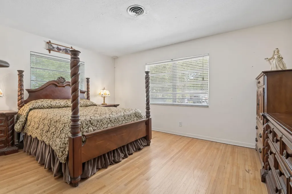 4011 SW 2nd Street Plantation FL 33317