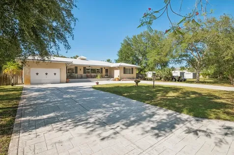 4011 SW 2nd Street Plantation FL 33317