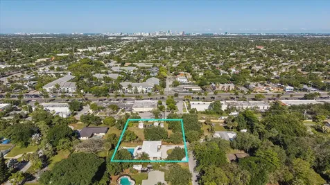 4011 SW 2nd Street Plantation FL 33317