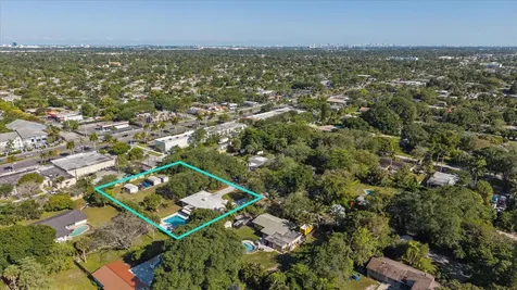 4011 SW 2nd Street Plantation FL 33317