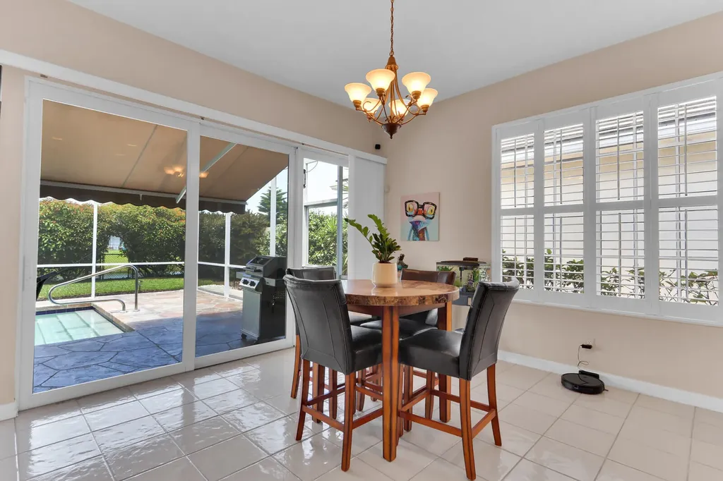1071 Bedford Avenue Palm Beach Gardens FL 33403