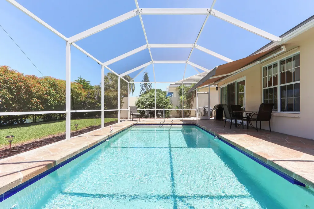 1071 Bedford Avenue Palm Beach Gardens FL 33403