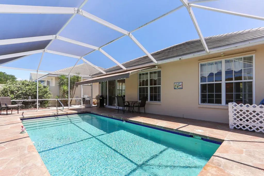 1071 Bedford Avenue Palm Beach Gardens FL 33403