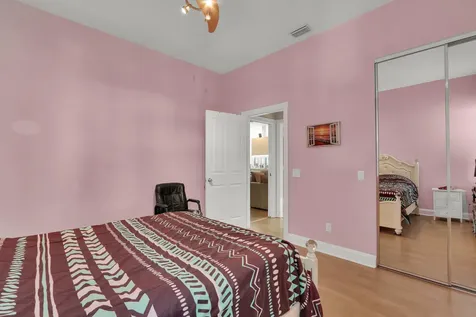 1071 Bedford Avenue Palm Beach Gardens FL 33403