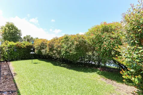 1071 Bedford Avenue Palm Beach Gardens FL 33403