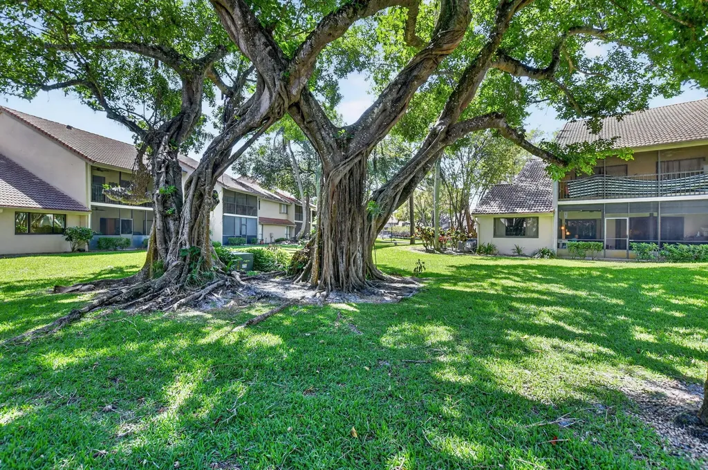 5530 Coach House Circle Boca Raton FL 33486