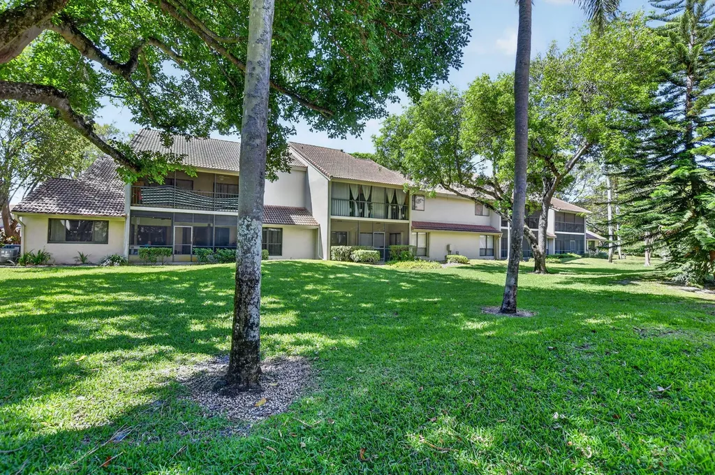 5530 Coach House Circle Boca Raton FL 33486