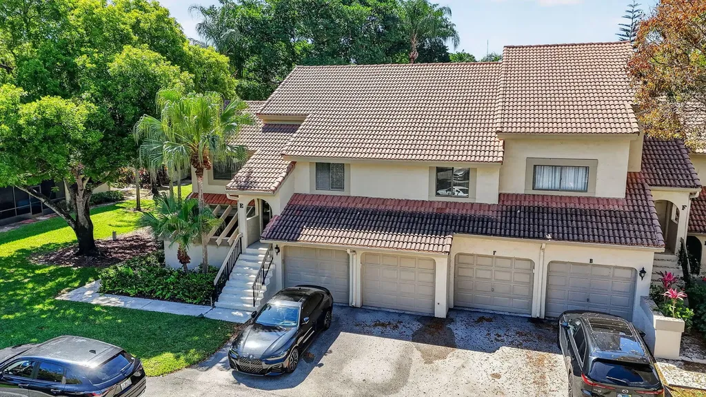 5530 Coach House Circle Boca Raton FL 33486