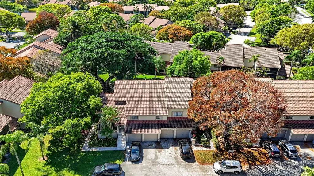 5530 Coach House Circle Boca Raton FL 33486
