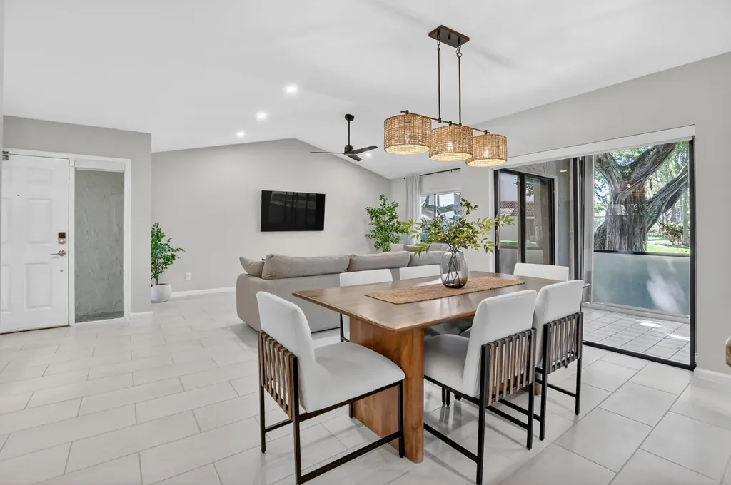 5530 Coach House Circle Boca Raton FL 33486