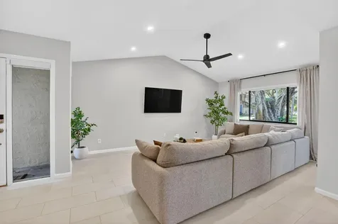 5530 Coach House Circle Boca Raton FL 33486