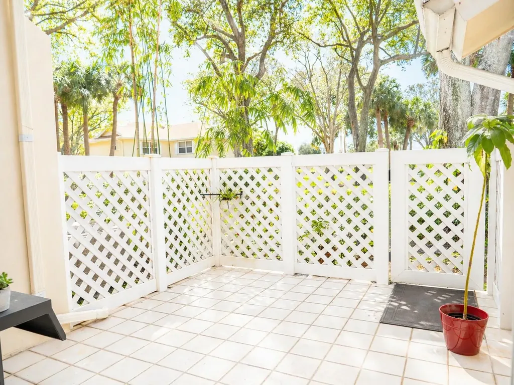 8111 Northboro Court Lake Clarke Shores FL 33406