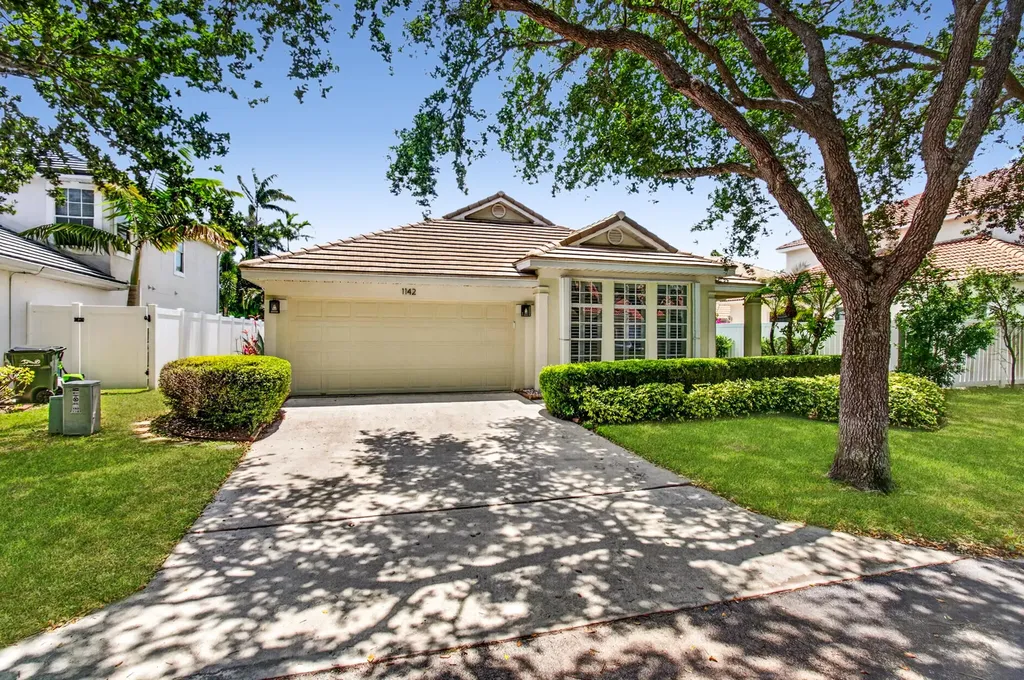 1142 Canoe Point Delray Beach FL 33444