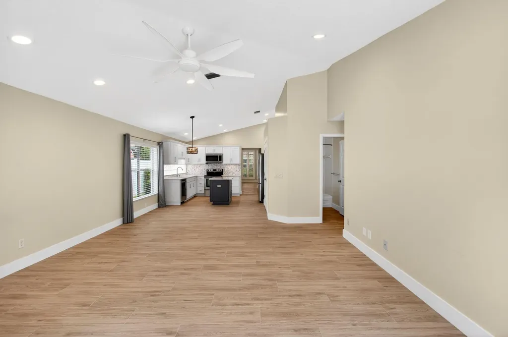 1142 Canoe Point Delray Beach FL 33444
