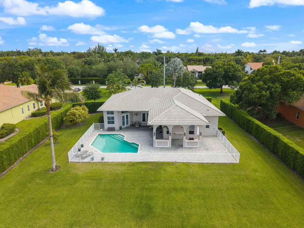 12301 NW 12th Street Plantation FL 33323