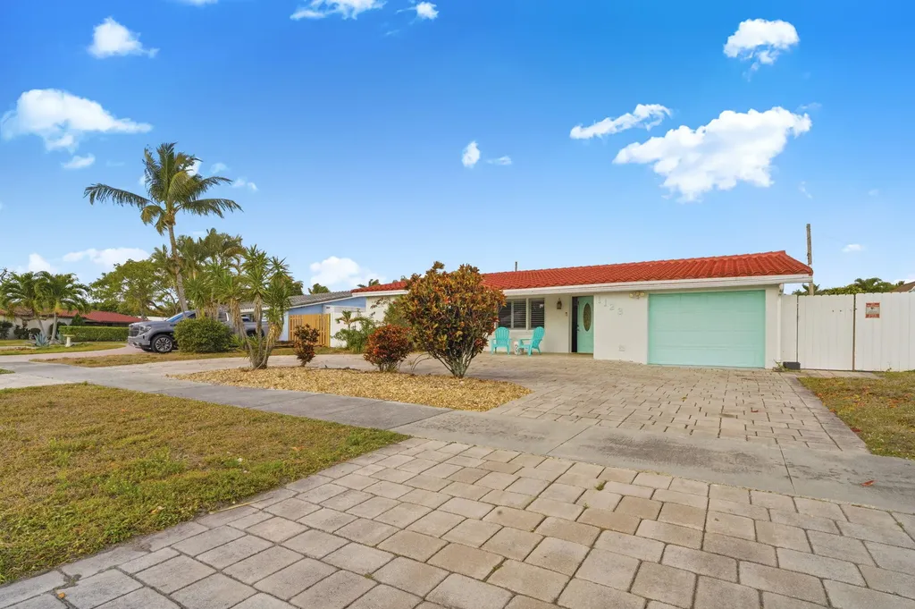 1123 SE 2nd Avenue Deerfield Beach FL 33441