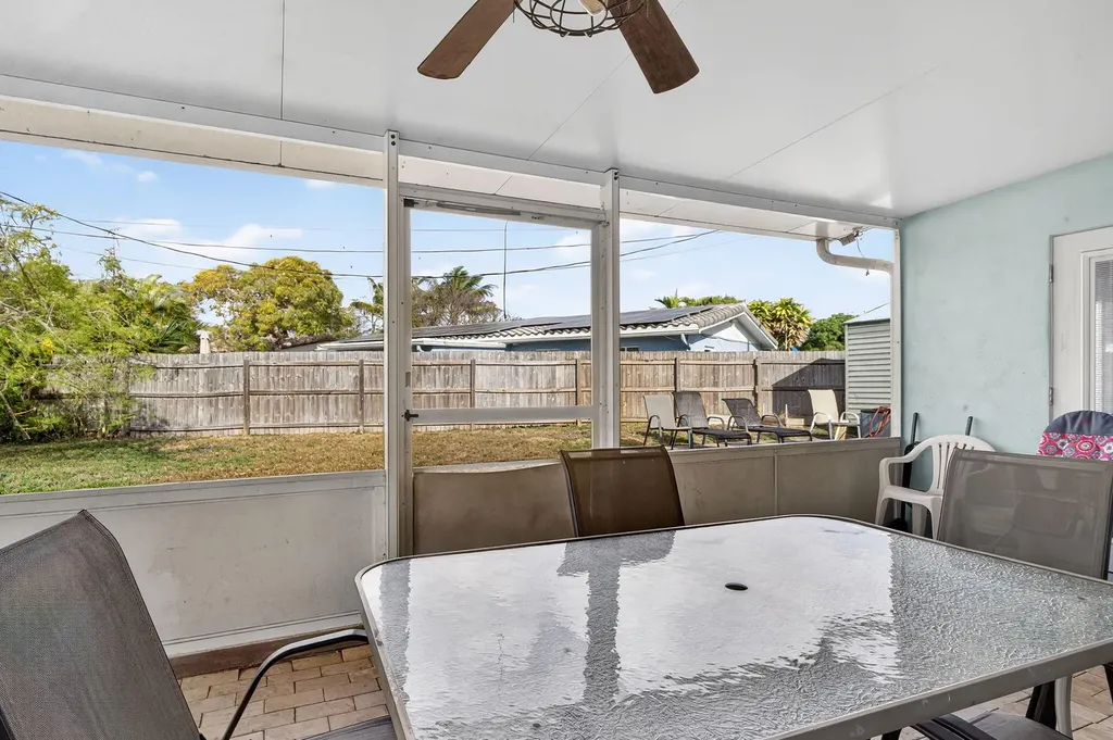 1123 SE 2nd Avenue Deerfield Beach FL 33441