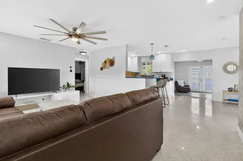 1123 SE 2nd Avenue Deerfield Beach FL 33441