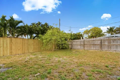 1123 SE 2nd Avenue Deerfield Beach FL 33441