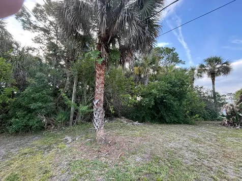 556 NE Burlington Avenue Avenue NE Palm Bay FL 32907