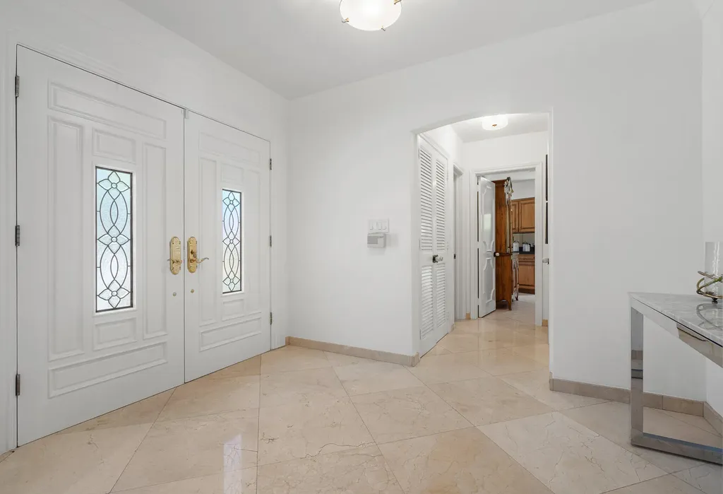 57 Cayuga Road Sea Ranch Lakes FL 33308