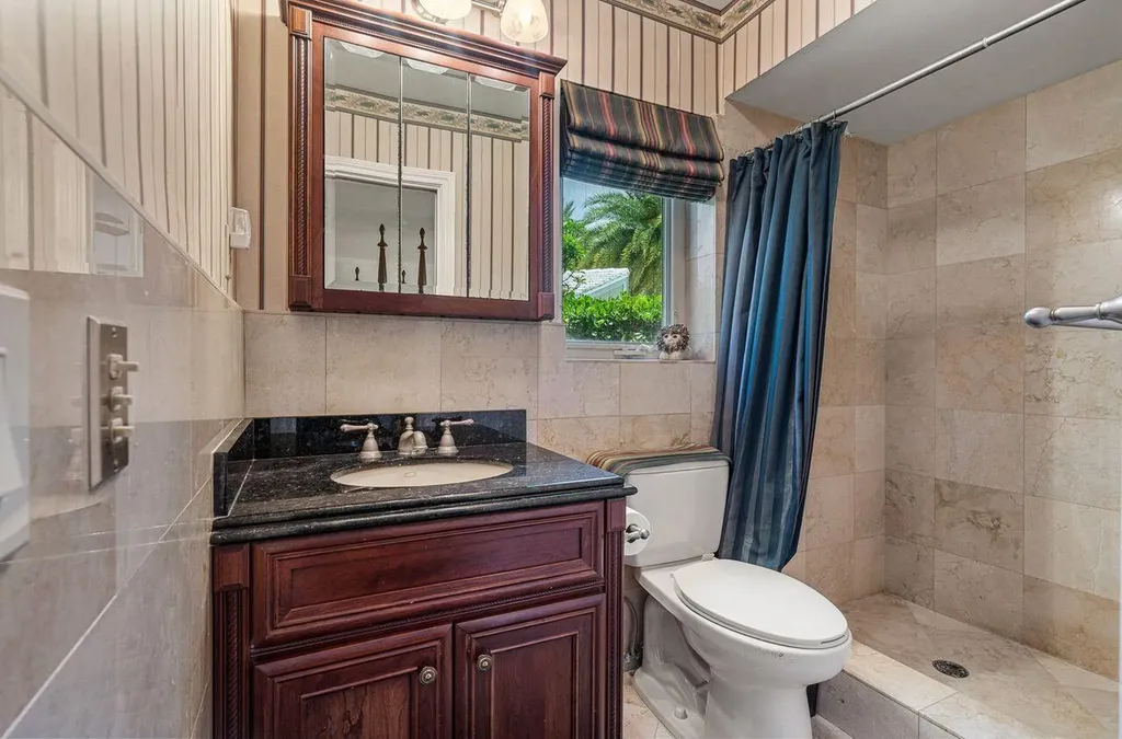 57 Cayuga Road Sea Ranch Lakes FL 33308