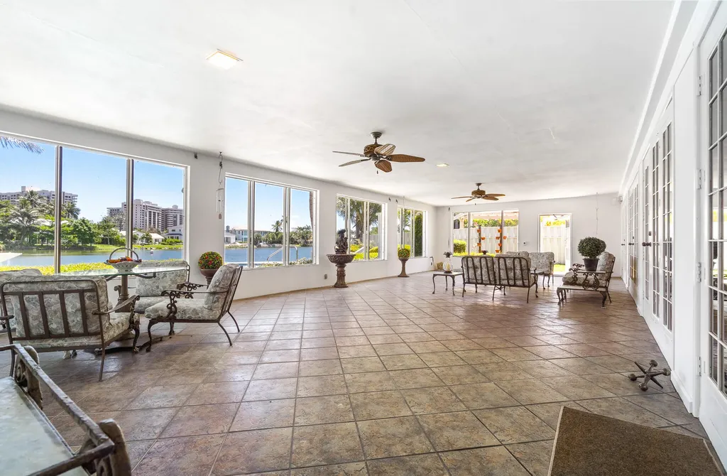 57 Cayuga Road Sea Ranch Lakes FL 33308