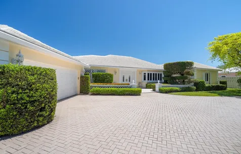 57 Cayuga Road Sea Ranch Lakes FL 33308
