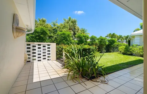 57 Cayuga Road Sea Ranch Lakes FL 33308