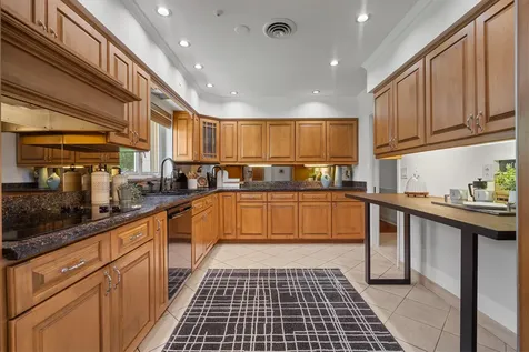 57 Cayuga Road Sea Ranch Lakes FL 33308