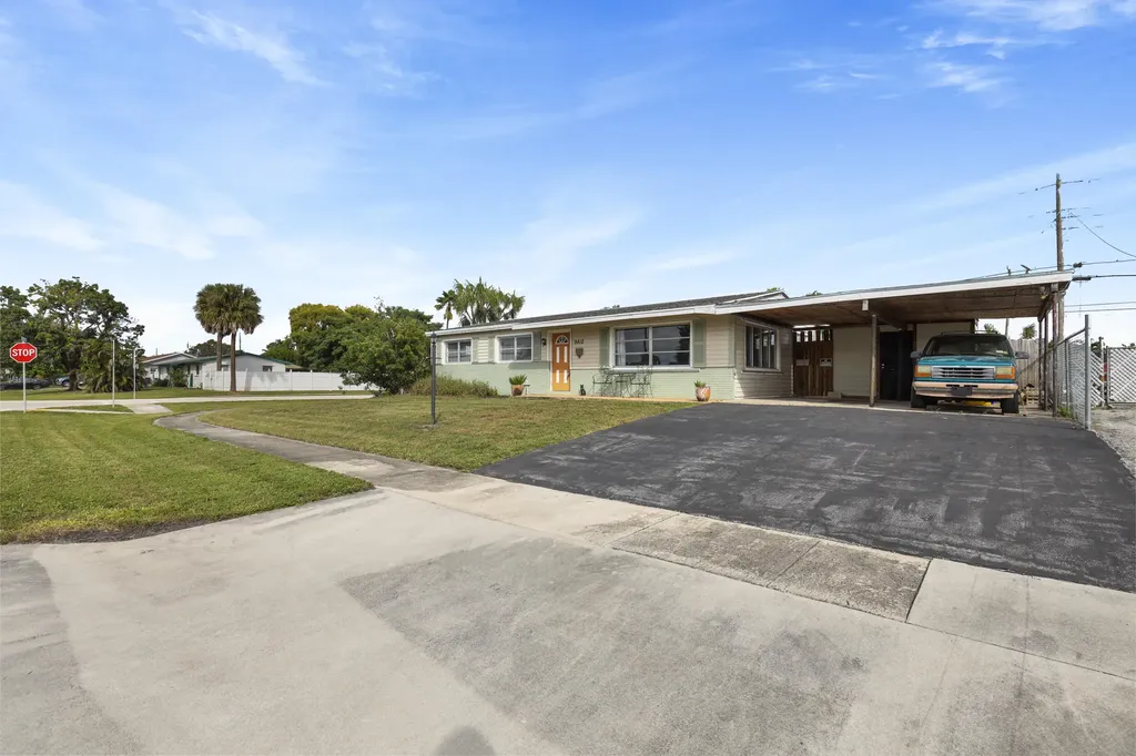 9412 Bellewood Street Palm Beach Gardens FL 33410